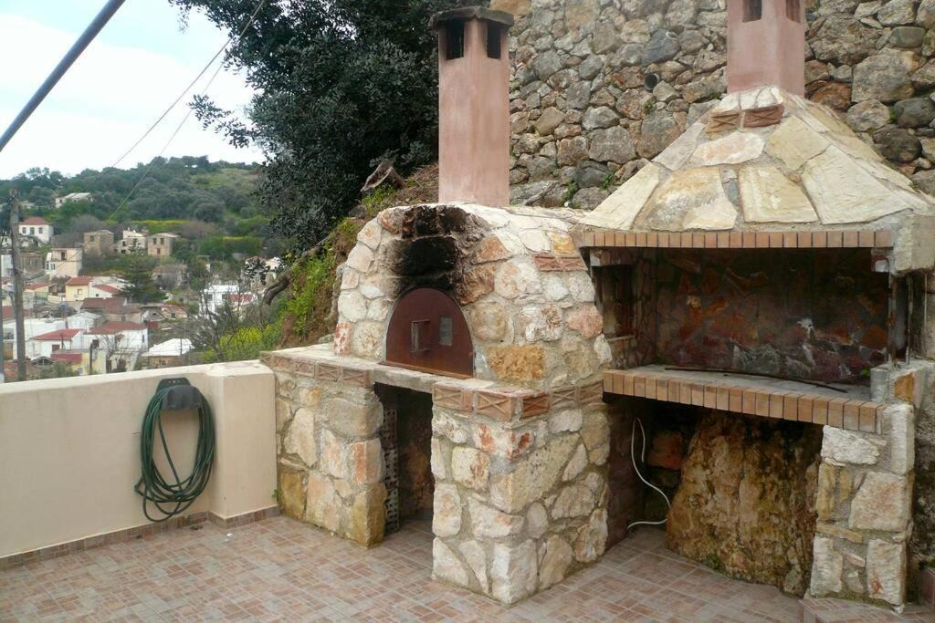 Serenity Resort Vrísai Екстериор снимка