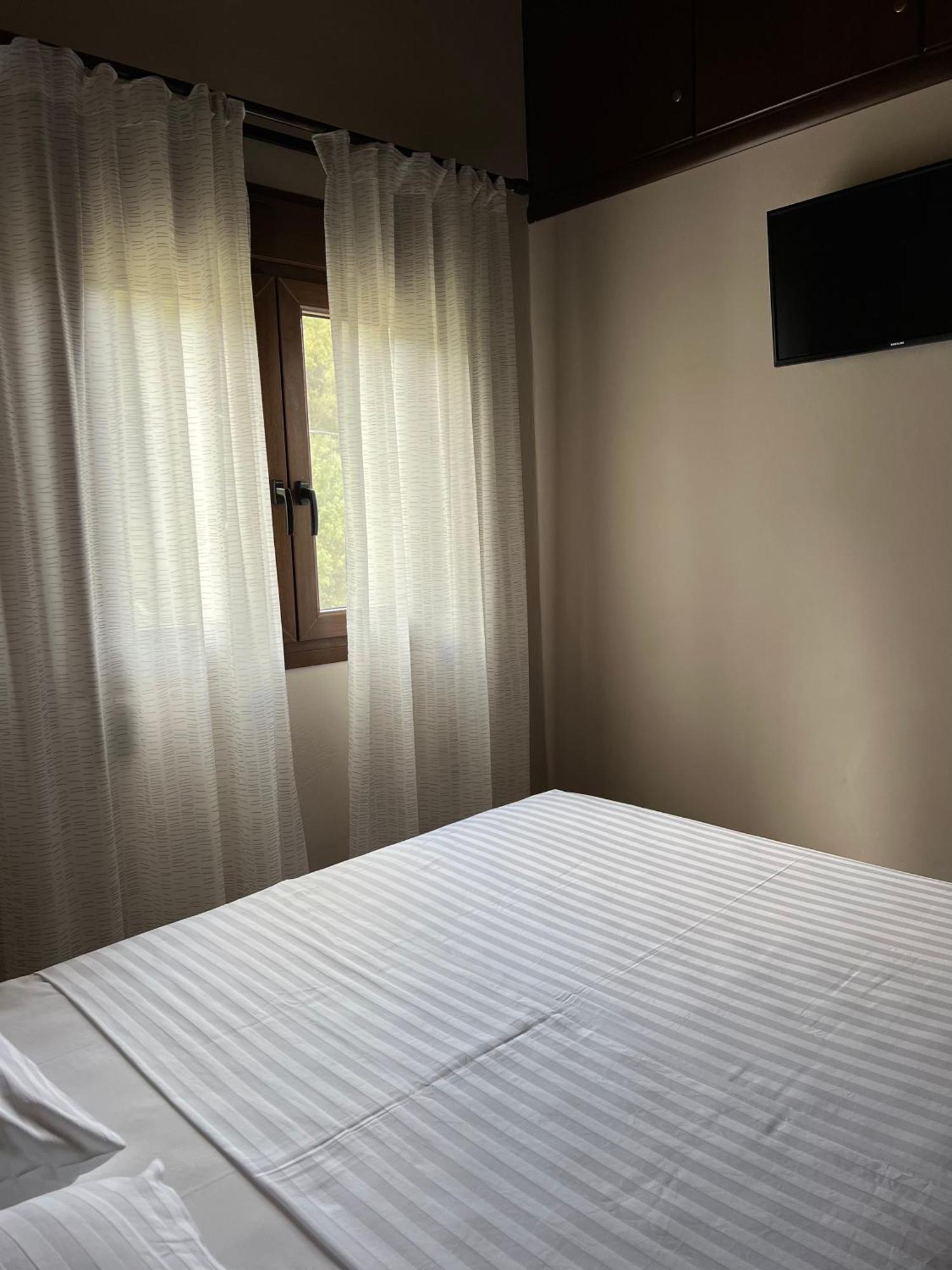 Serenity Resort Vrísai Екстериор снимка